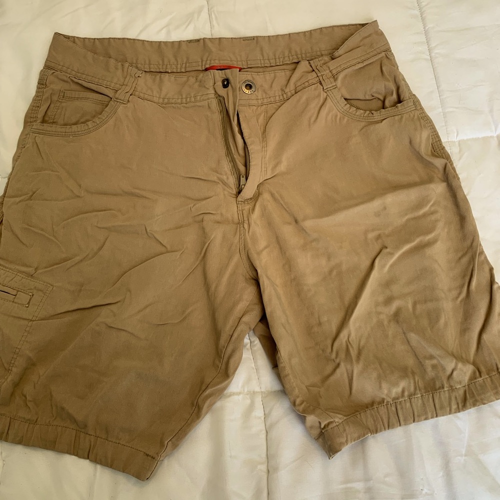 Gerry Men’s hybrid khaki shorts